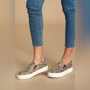 Women’s Steve Madden Symba Snake Print Slip on Shoes Size 8 US!